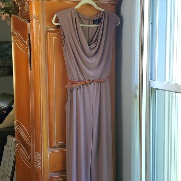RONNI NICOLE GRAY JUMP SUIT, size 10. Cowl neck. Wide leg. Nice - Picture 1 of 12